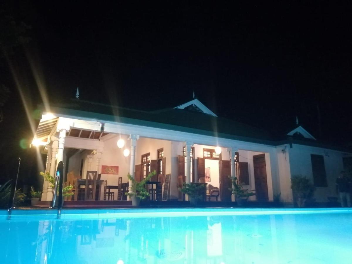 Tranquility Guest House ฮิกคาดูวา ภายนอก รูปภาพ