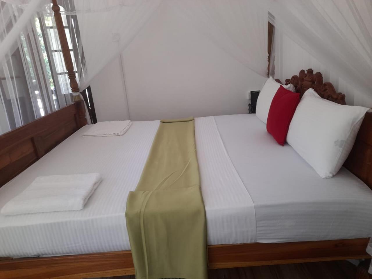 Tranquility Guest House ฮิกคาดูวา ภายนอก รูปภาพ
