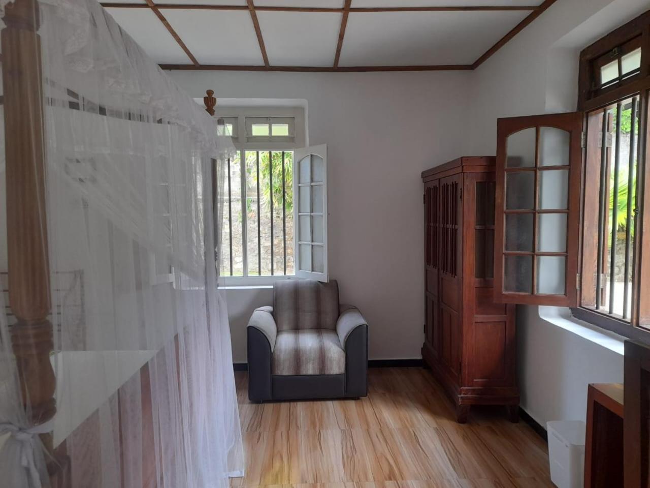 Tranquility Guest House ฮิกคาดูวา ภายนอก รูปภาพ