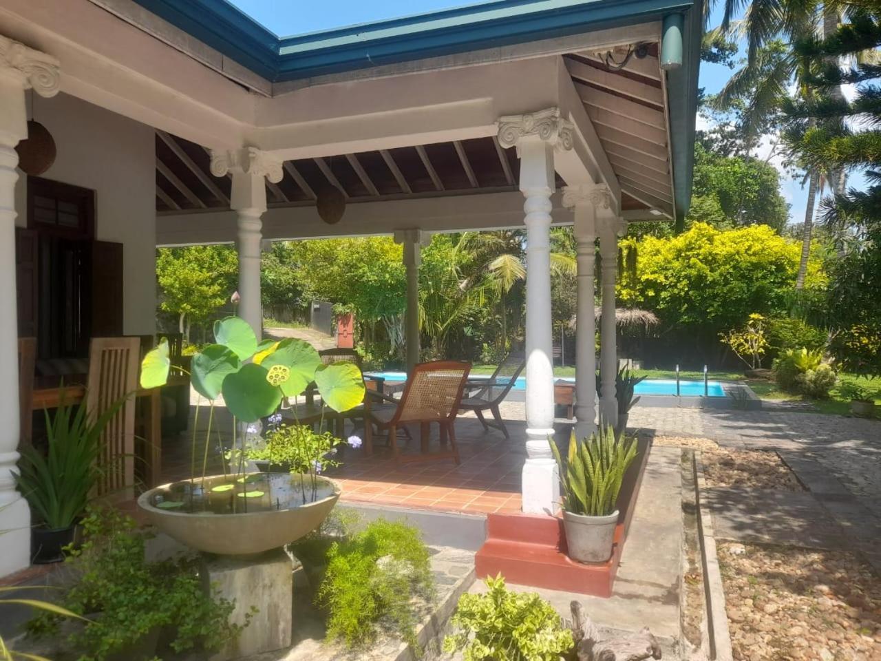 Tranquility Guest House ฮิกคาดูวา ภายนอก รูปภาพ
