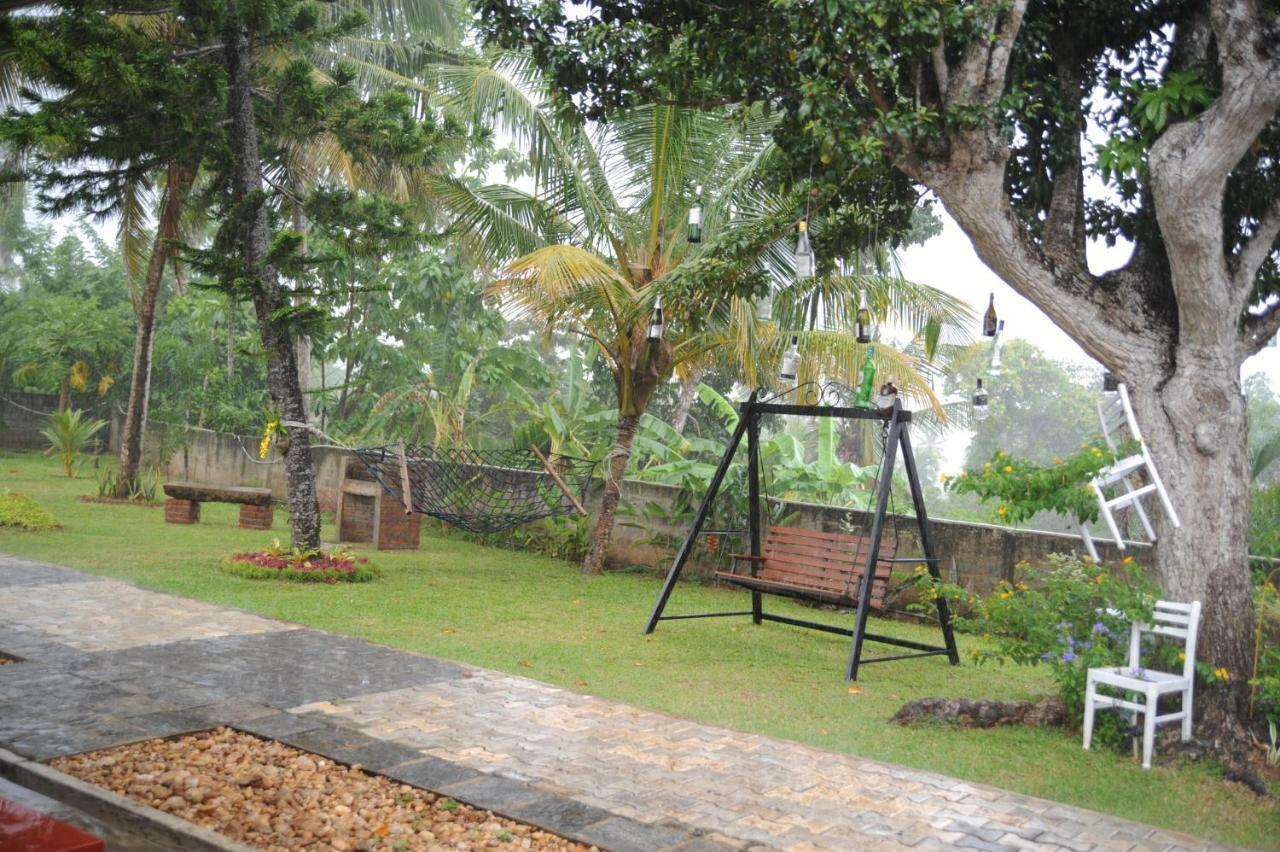 Tranquility Guest House ฮิกคาดูวา ภายนอก รูปภาพ