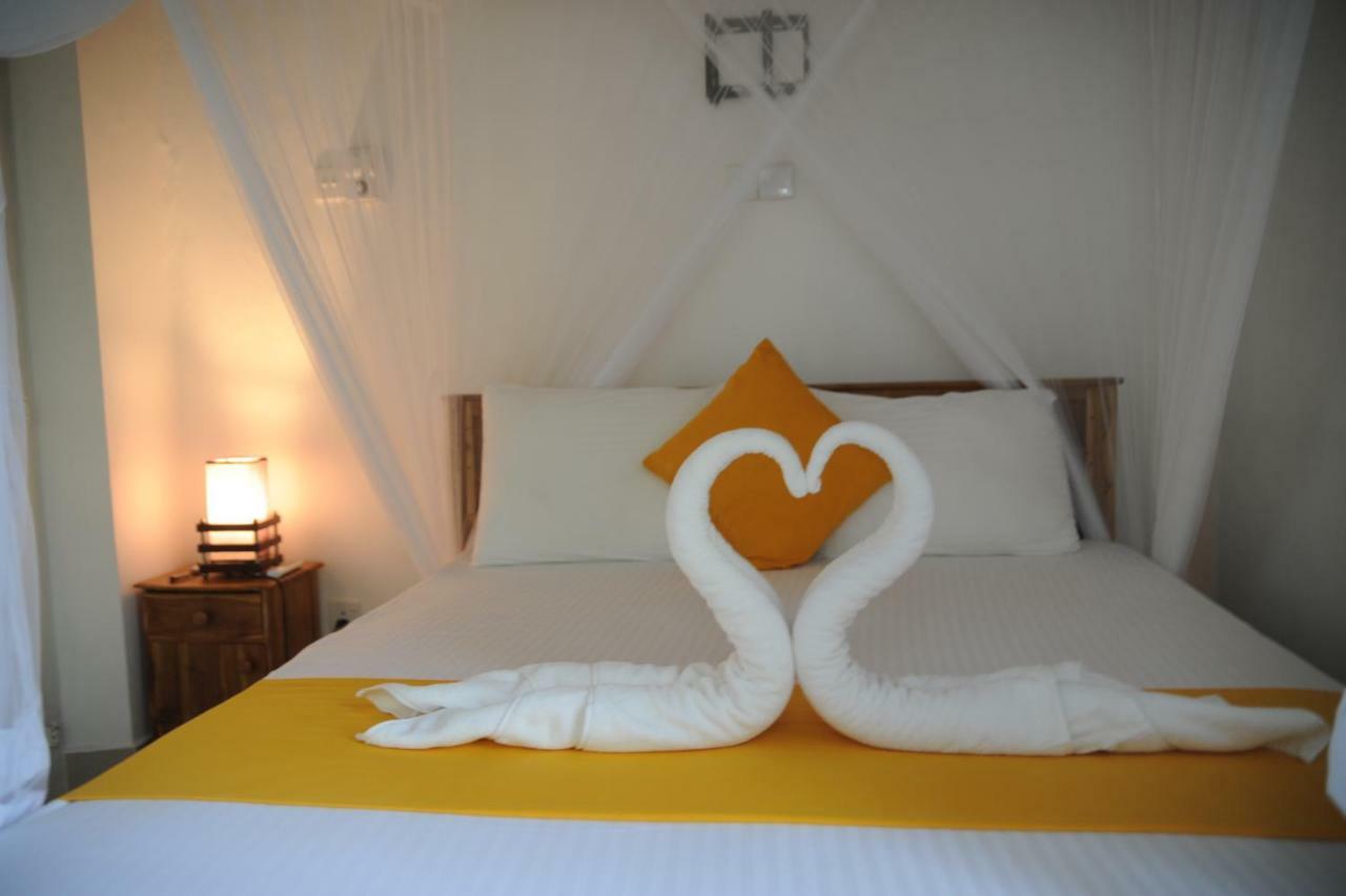 Tranquility Guest House ฮิกคาดูวา ภายนอก รูปภาพ