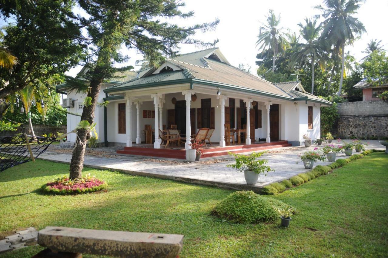 Tranquility Guest House ฮิกคาดูวา ภายนอก รูปภาพ