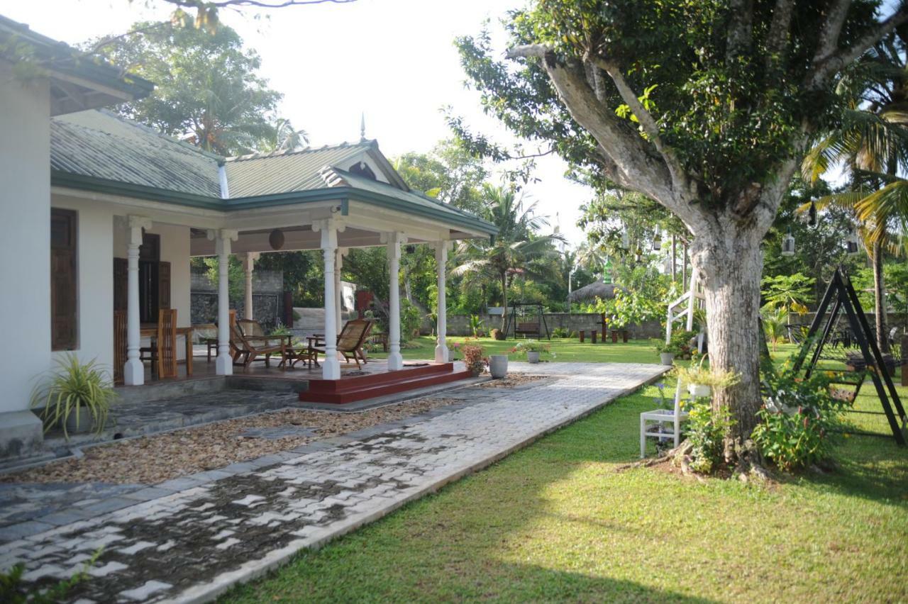 Tranquility Guest House ฮิกคาดูวา ภายนอก รูปภาพ